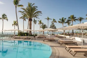 Hotel Plus Fariones